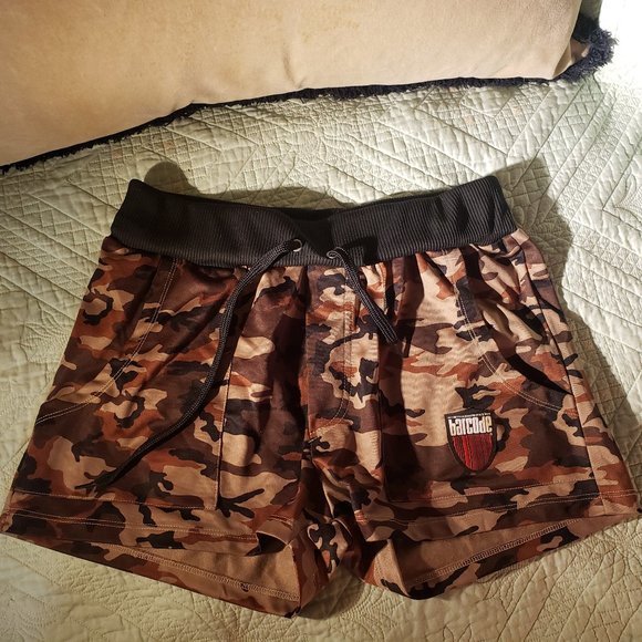 Barcode Berlin  Camo Shorts - Picture 1 of 3